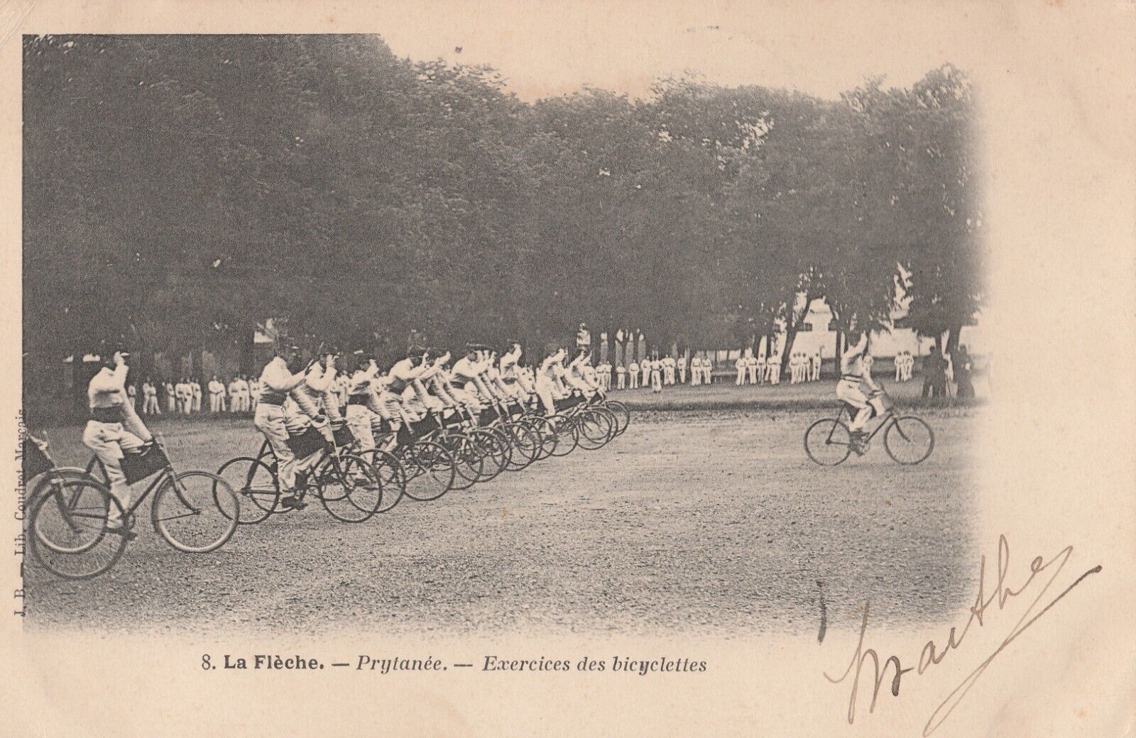 La Flèche - 1900-1945 - edit J Bouverert n°8 Prytanée - Exercice des bicyclettes