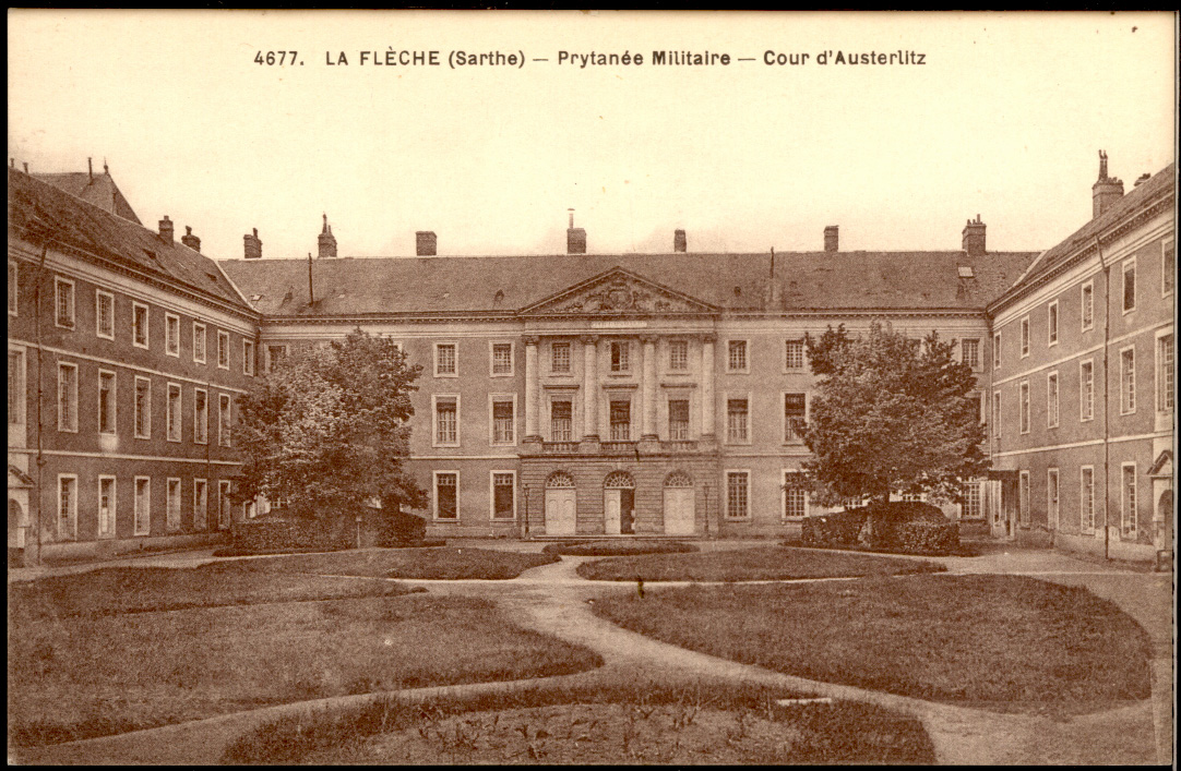 La Flèche - 1900-1945 - n°4677 Prytanée Militaire Cour d'Austerlitz