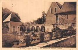 La Flèche - edit Gaby n°50 Les Arcades du Parc des Carmes